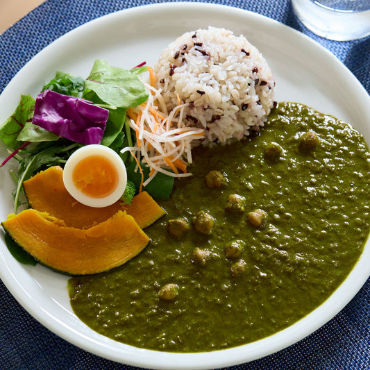 クロレラ入り100%植物性のレトルトカレー / クロレラベジカレー