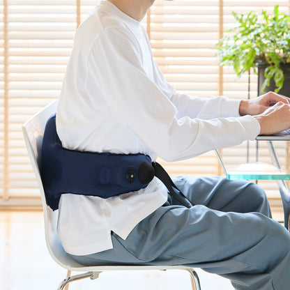 空気で腰を支える携帯用エアクッション / Lumbar Helper