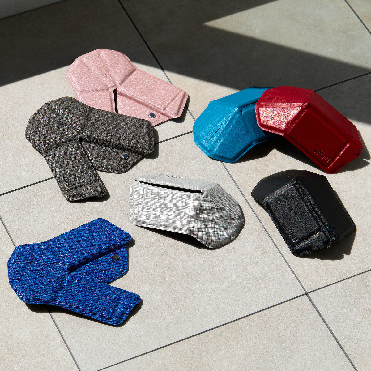 薄さ5mmに折りたためるBluetoothマウス / OriMouse | カラー指定