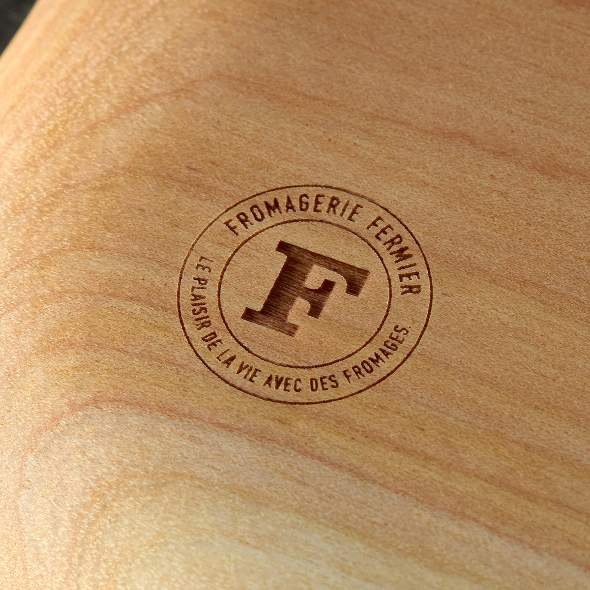 チーズ専門店がつくった自家製カッティングプレート｜Fermier サービングボード